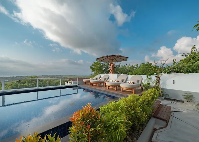 Nyuh Gading Hill Nusa Lembongan