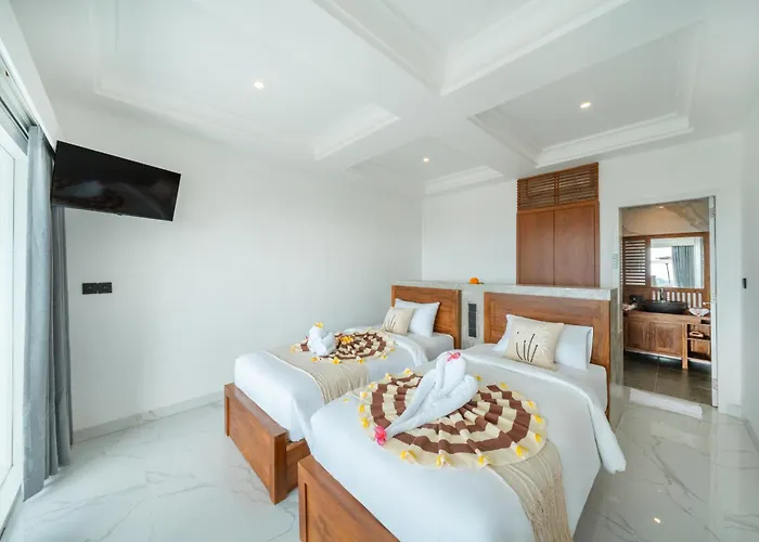 Nyuh Gading Hill Nusa Lembongan